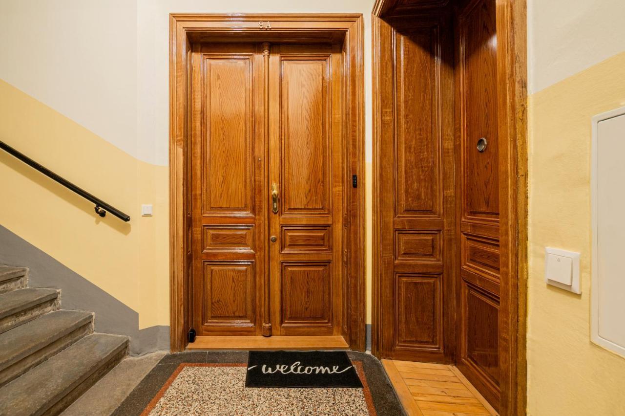 Charming Apt Perfect For 4-6 Tram, Self-Checkin فيينا المظهر الخارجي الصورة